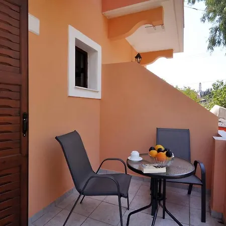 Kloudas Apartment *